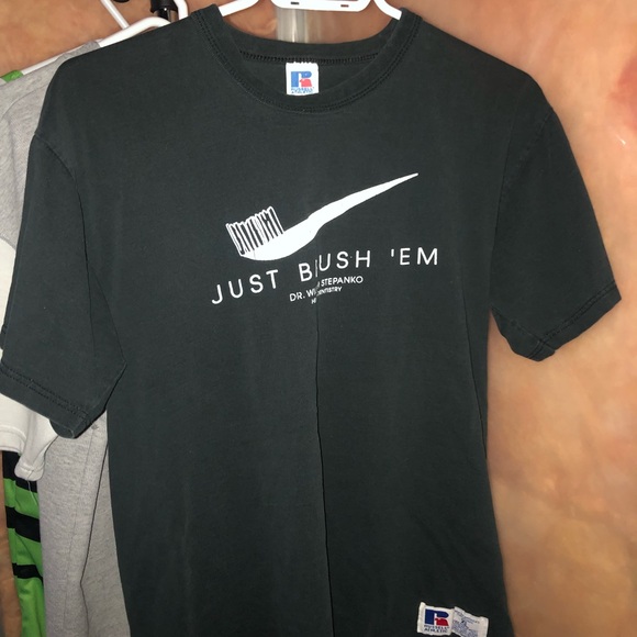 Selling a youth xl russel athletics tee shirt vintage - Picture 2 of 3